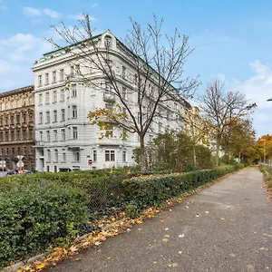 Limehome Rossauer Laende , Wien Österreich